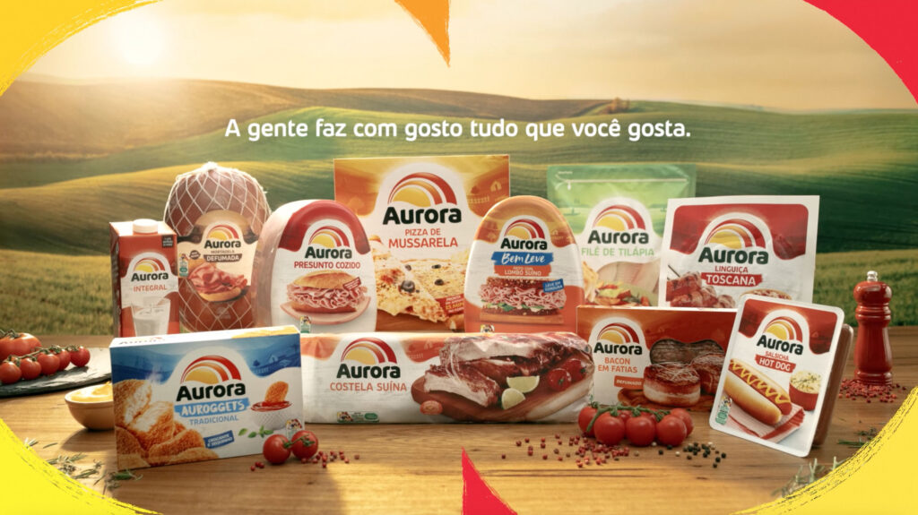 Intitulada Aurora Faz, Faz, Faz, a campanha ressalta toda a variedade do portfólio da marca. A criação é da agência FCB Brasil (Foto: divulgação Aurora Coop).